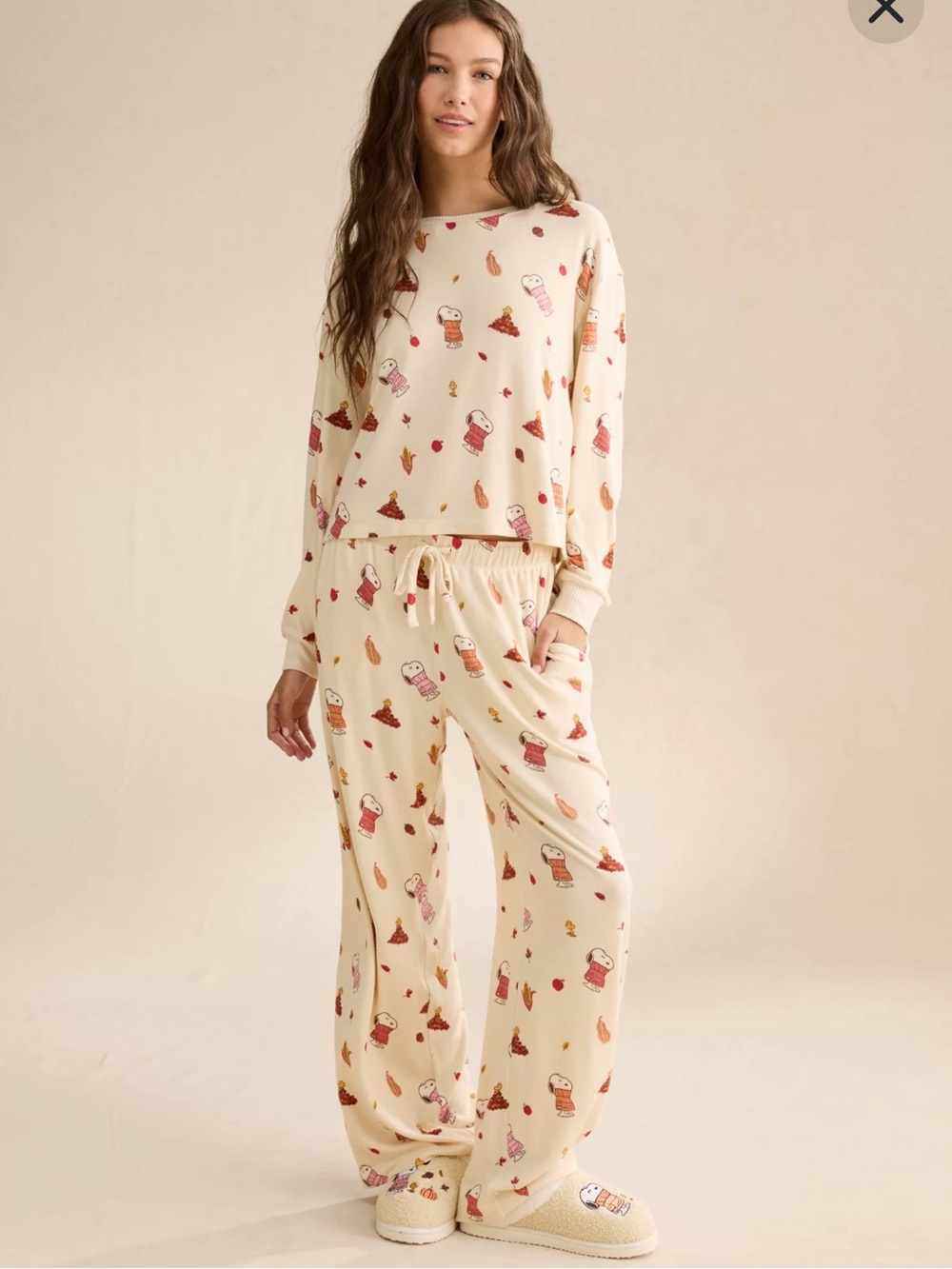 American Eagle Outfitters Cream Plush Snoopy Pajama Set - Large